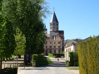 Cluny Abtei und ihr Garten in Burgund