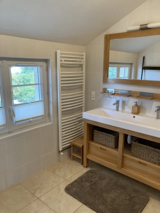 Badezimmer in der Ferienwohnung Le Benouchon
